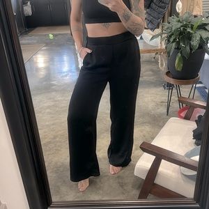 Lightweight satin wide leg pull up pants